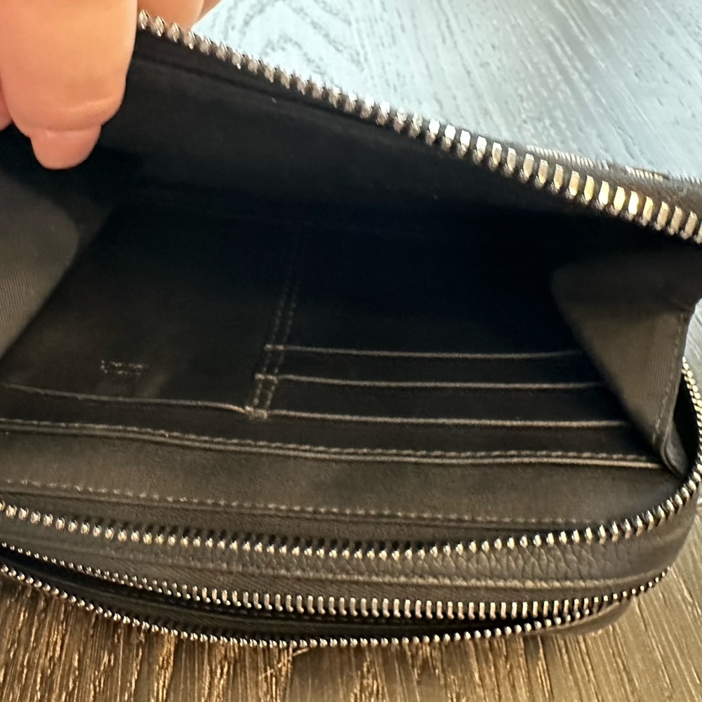 Christian Dior crossbody bag. No marks or rips. With receipt, box and dust bag - Picture 3 of 4